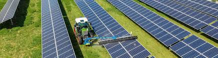 commercial-solar-panel-cleaning